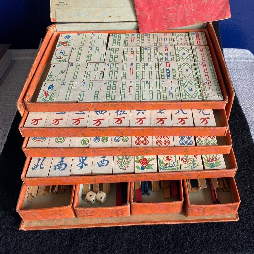 1923 Mahjong boxed tiles/game